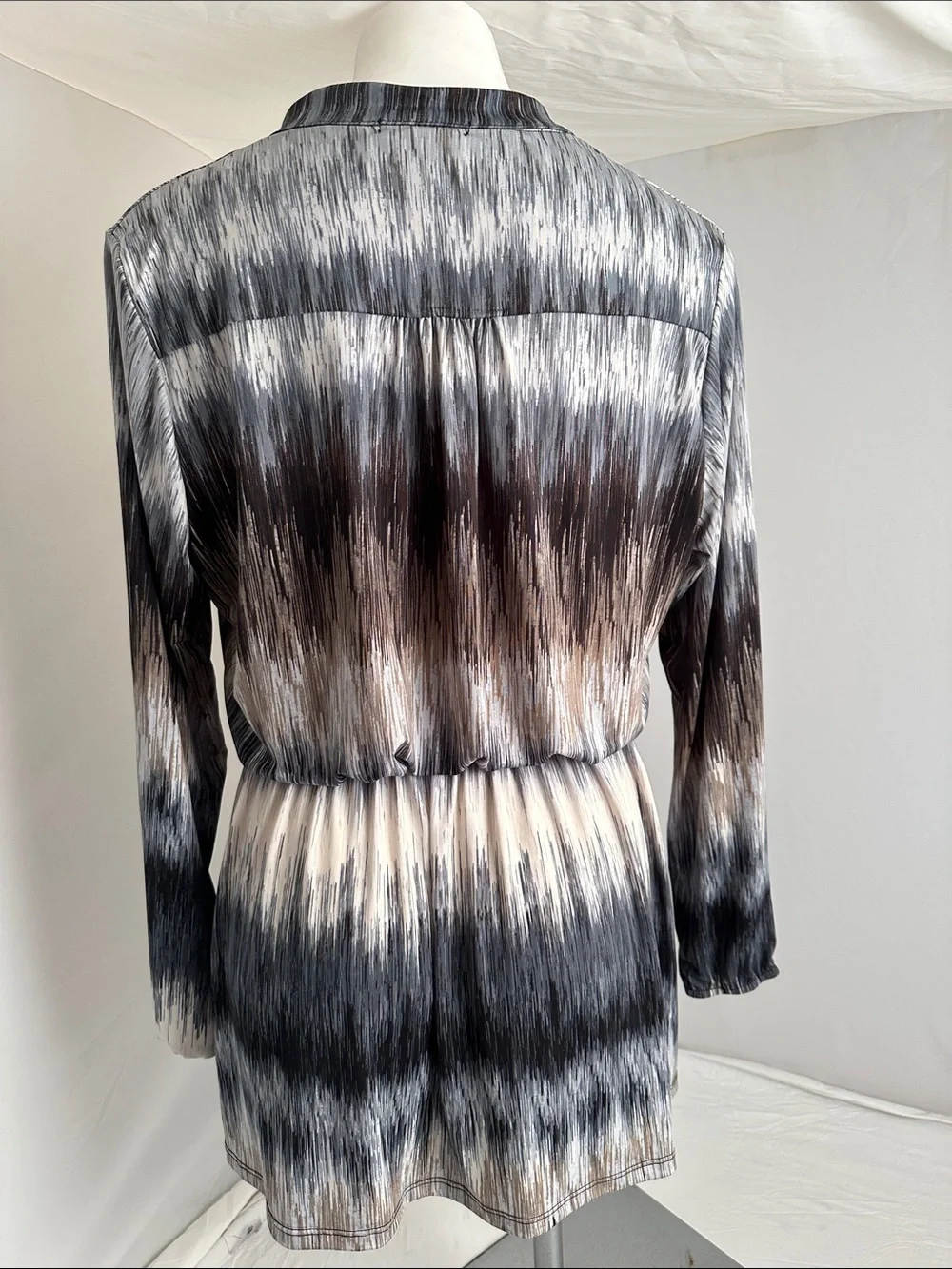 Ariella multicolor print stretch long sleeve v-neck blouson dress